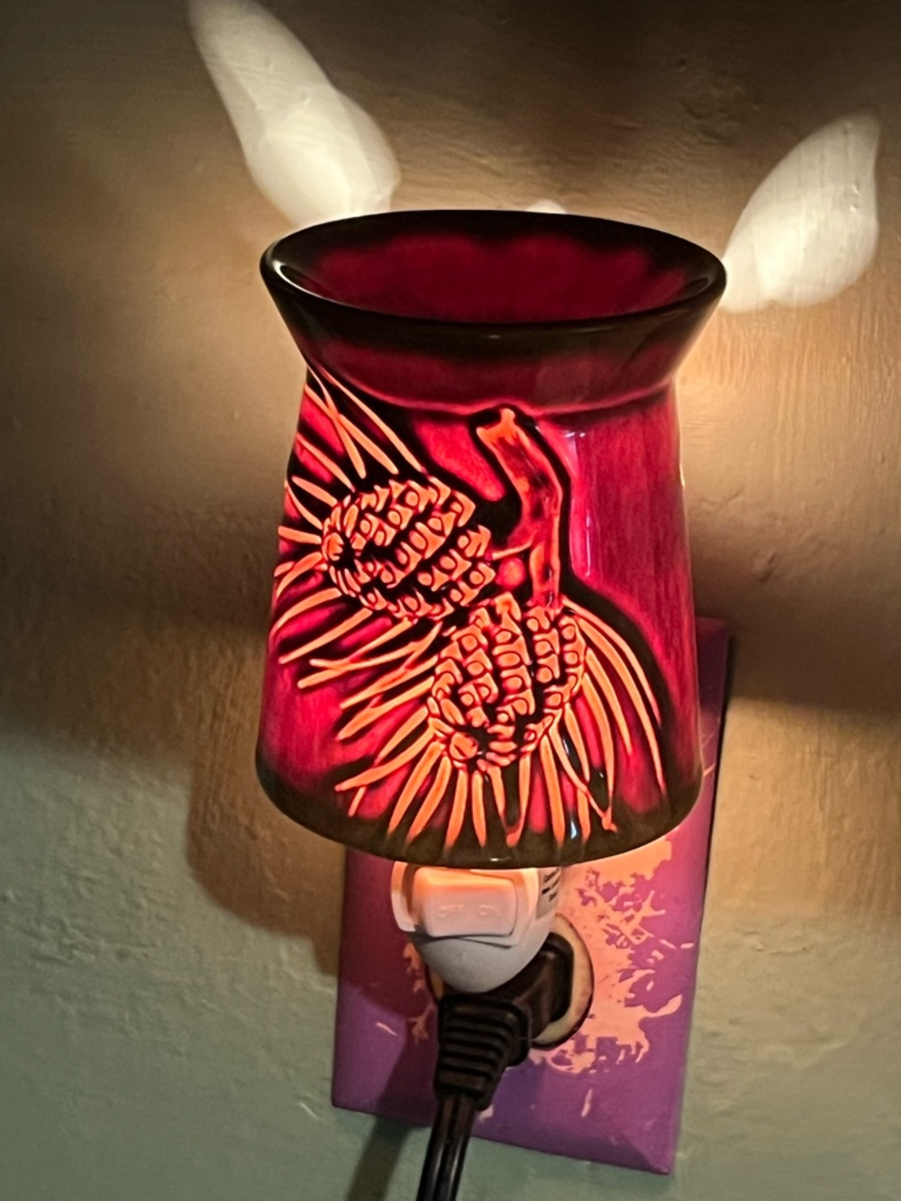 Scentsy plug in warmer, Pinon Plug-In Scentsy Authentic Warmer